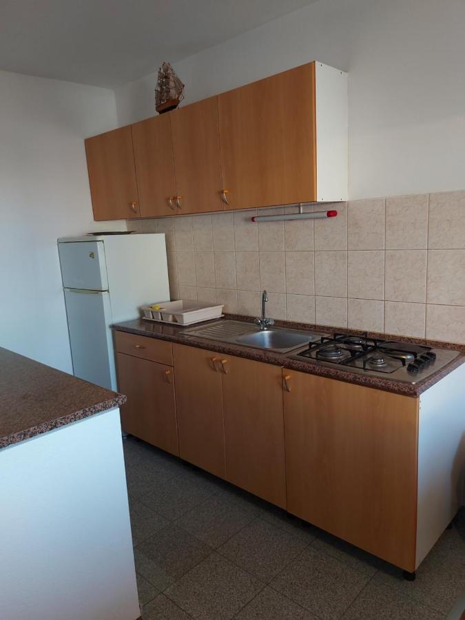 Apartmani Tatjana Okrug Gornji Esterno foto