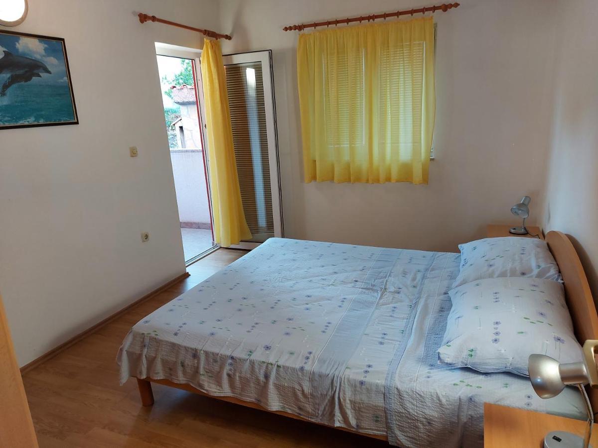 Apartmani Tatjana Okrug Gornji Esterno foto